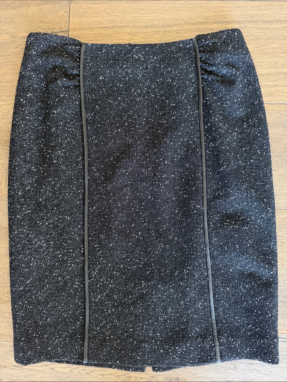 Classiques Entier tweed black pencil skirt with faux leather - size 8